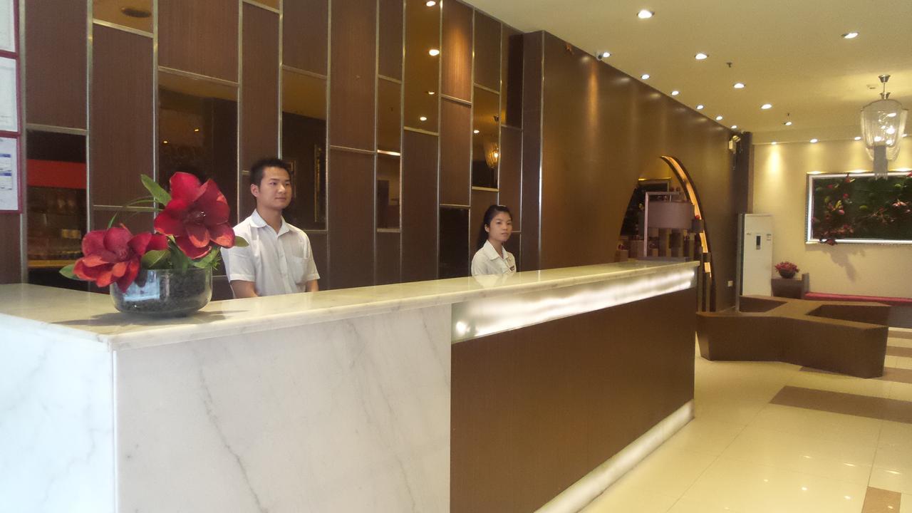 V8 Hotel Xilang Subway Branch Guangzhou Exteriör bild