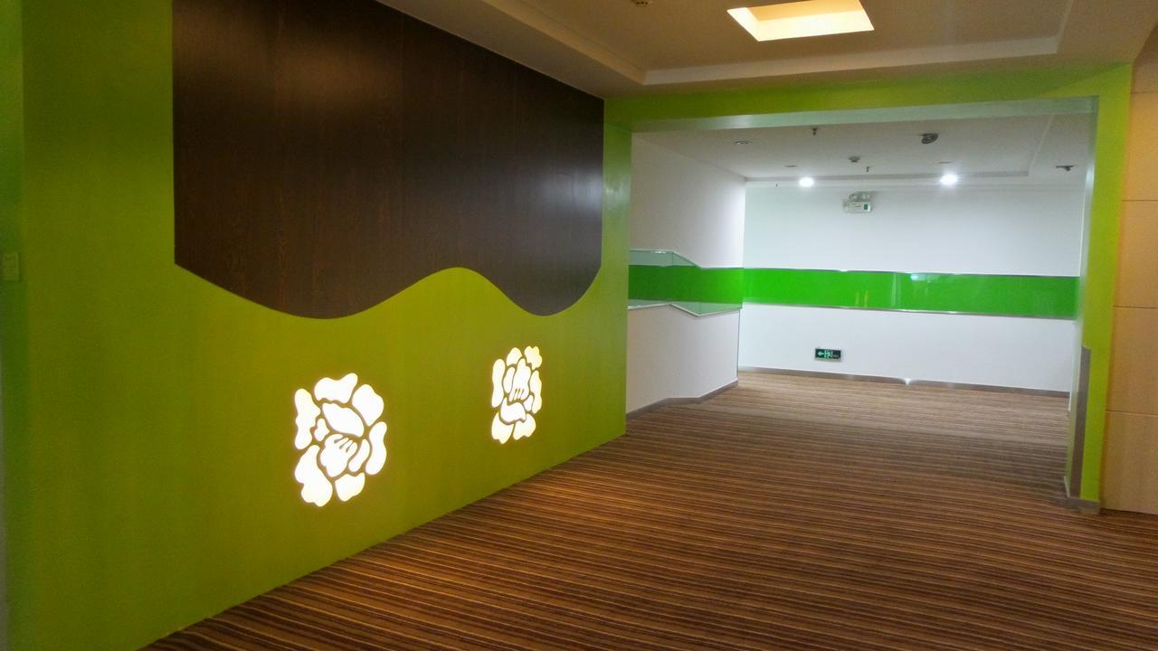 V8 Hotel Xilang Subway Branch Guangzhou Exteriör bild