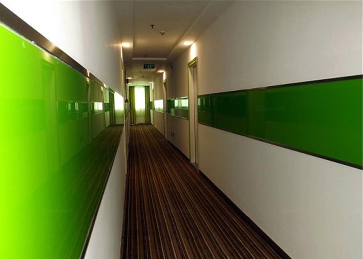 V8 Hotel Xilang Subway Branch Guangzhou Exteriör bild